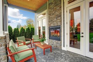 Ideas de chimeneas al aire libre para mantenerte caliente