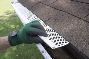 Su guía de instalaciones y costes de gutter Guard