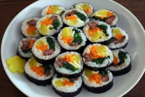 Receta clásica de gimbap de Maangchi
