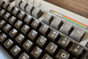 8bitdo es la última compañía en suspender los barcos en los Estados Unidos desde China