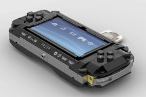 Esta entrada de PSP LEGO Ideas incluye una bandeja de disco funcional y un disco de demostración