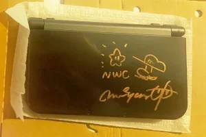 Un campeonato de Nintendo 3DS de 2015 sรบper raro firmado por Miyamoto se subasta